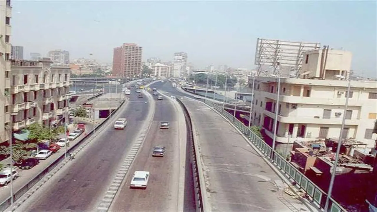 غلق كلي.. طرق بديلة لشارع 26 يوليو تكشف مسارات سير آمنة